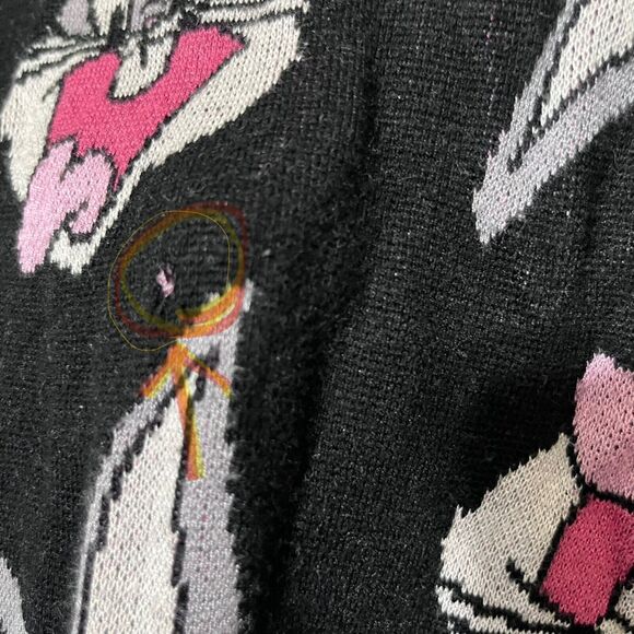 Warner Bros Bugs Bunny Sweater Divided H&M Size M all over print cropped **Flaw - Picture 7 of 7